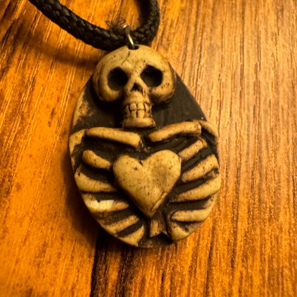 Skeleton heart necklace - Picture 5 of 8
